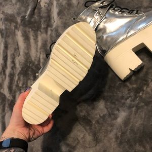 chiller holographic platform boots